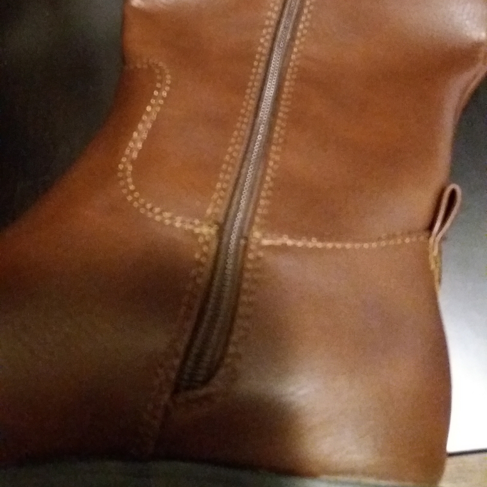 Brown leather heeled boots - Picture 5 of 10